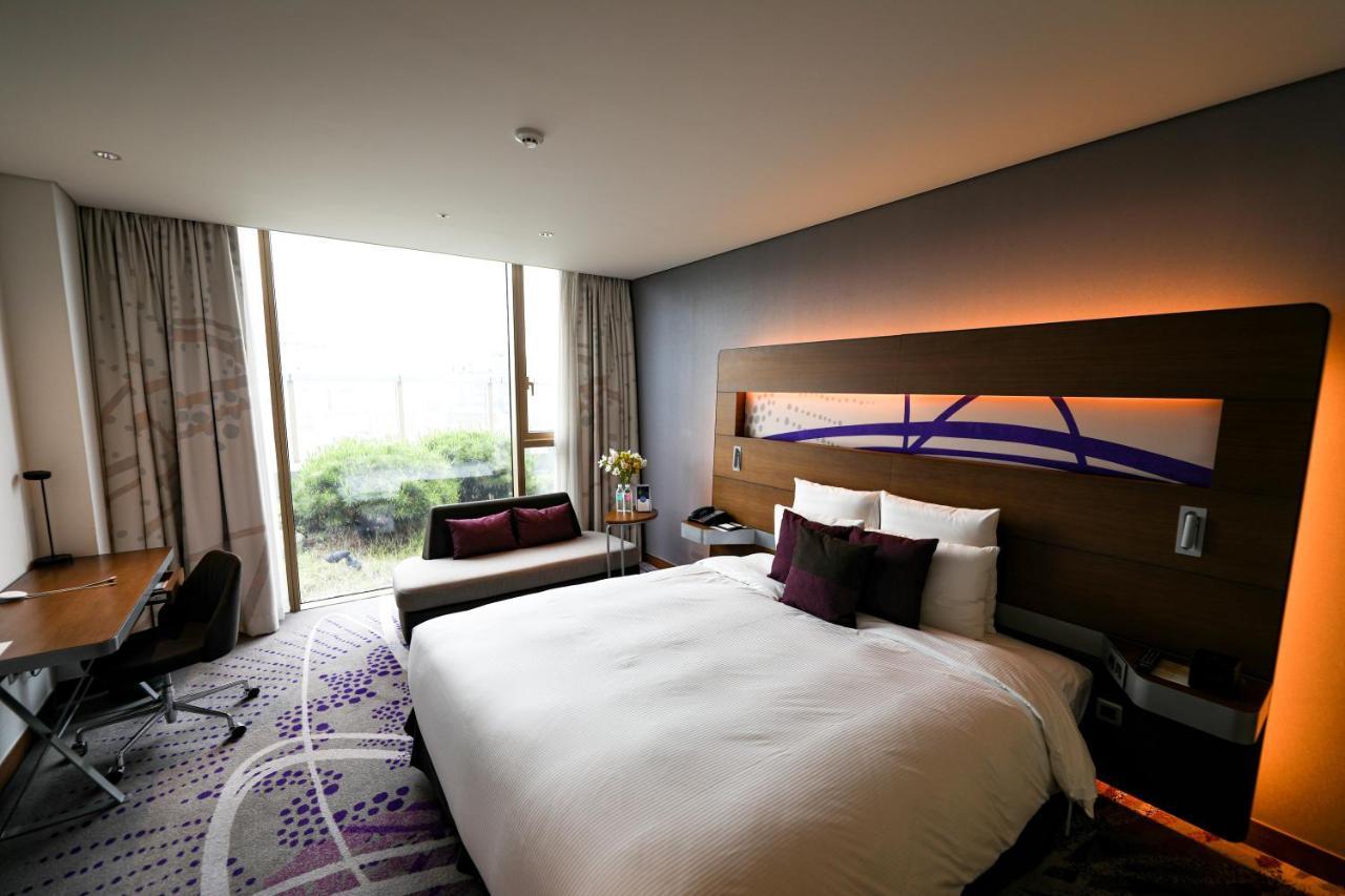 โนโวเทล แอมบาสเดอร์ ซูวอน โฮเต็ล Hotel ภายนอก รูปภาพ