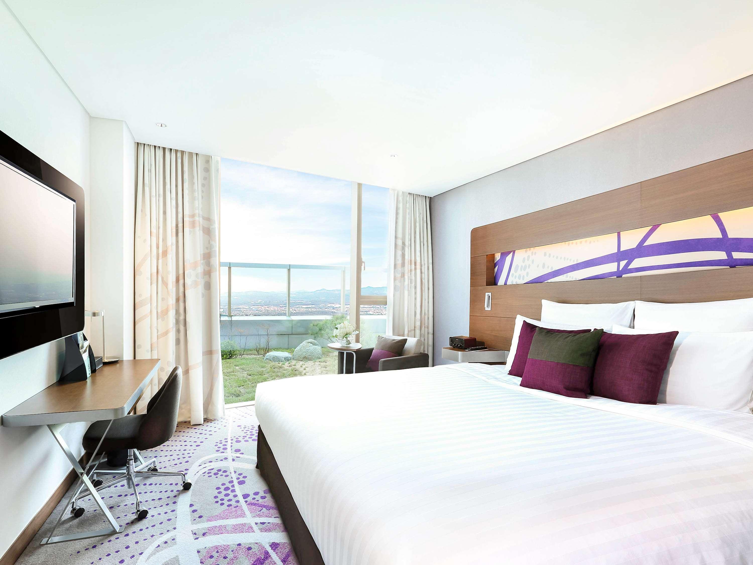 โนโวเทล แอมบาสเดอร์ ซูวอน โฮเต็ล Hotel ภายนอก รูปภาพ
