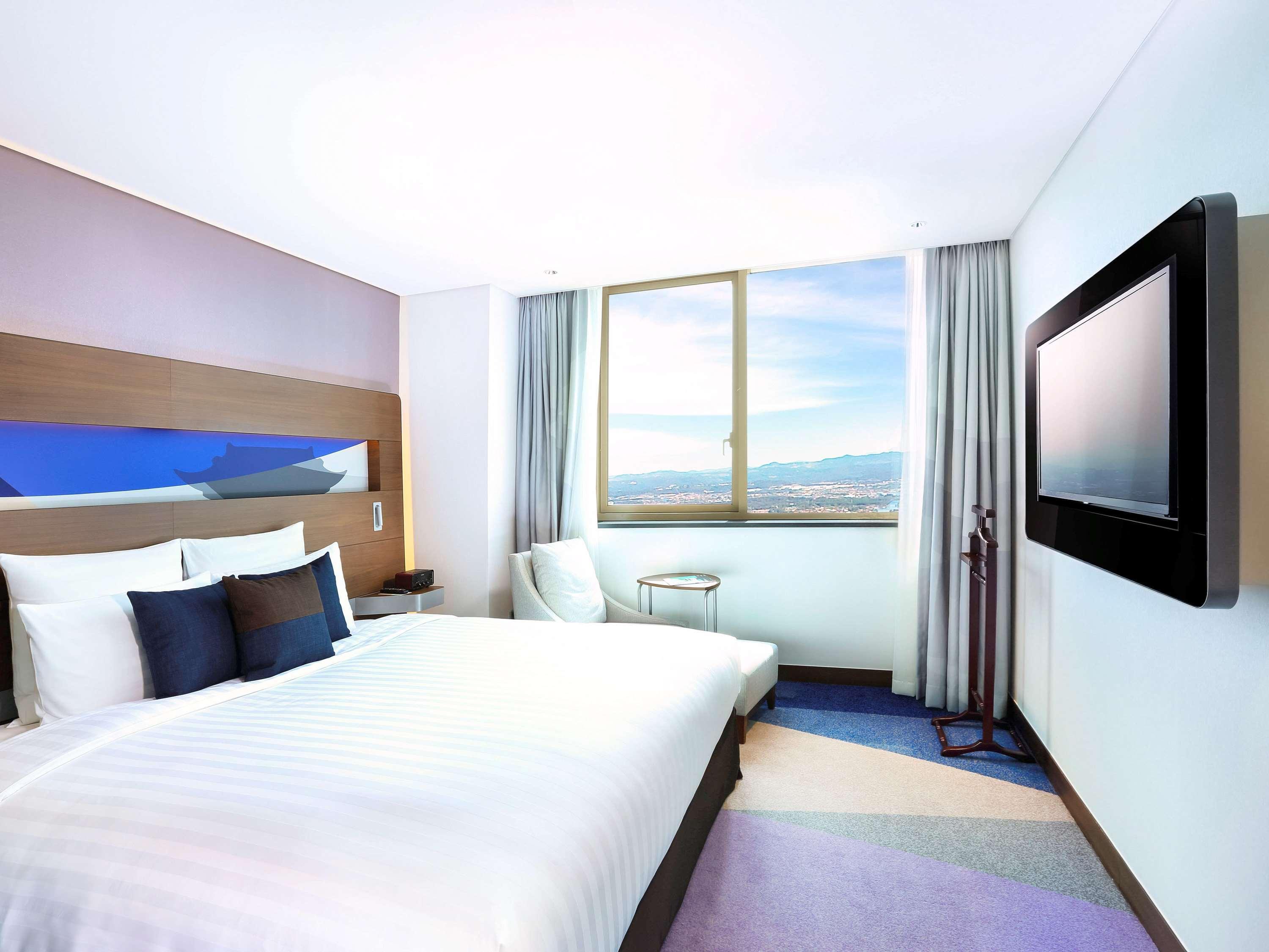 โนโวเทล แอมบาสเดอร์ ซูวอน โฮเต็ล Hotel ภายนอก รูปภาพ